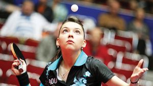 Victorie mare pentru Bernadette Szocs: 4-0 în fața campioanei europene din 2013! "Am fost atât de amărâtă după tragerea la sorți. Dar mi-am spus că dacă vrei să fii campioană..." Samara, eliminată la debutul în proba de simplu la CE de tenis de masă. Toate rezultatele tricolorilor