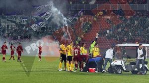 VIDEO** Torța care l-a "curentat" pe Bonfim a plecat din sectorul în care se aflau fanii CFR-ului!