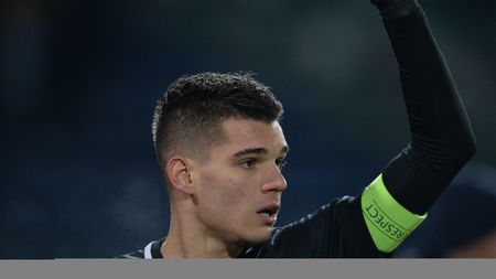 S-a deschis perioada de mercato, vin și cluburile pentru Ianis! Negocierile pentru transfer, dezvăluite: "Am participat și eu la discuție, pentru că s-au întâlnit la mine la hotel". Suma pusă pe masă