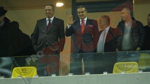 Becali a vorbit cu frații Costea și i-a iertat!** De ce a plecat Florin la vestiare și ce i-a zis lui Mihai după ce l-a făcut "măscărici"