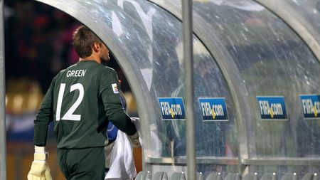 Green, 'îngropat' de presă "E cea mai mare gafă din istorie"/ "Pentru a ne salva, să plece"