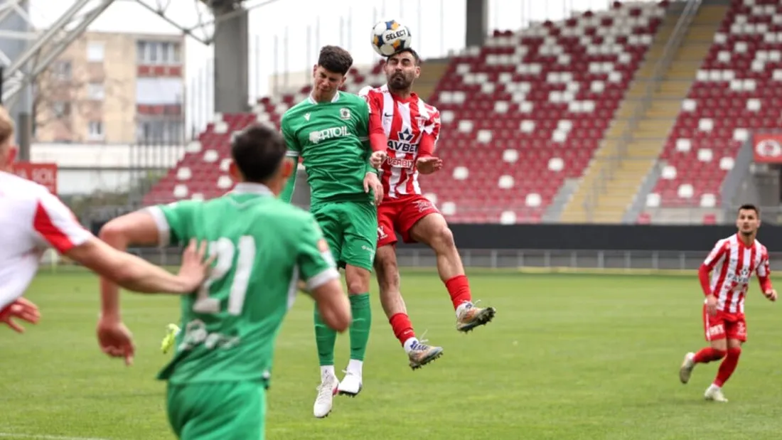 CSC Dumbrăvița nu a îndrăznit prea mult în amicalul de la Arad, cu UTA, și a cedat după două faze fixe. Concluziile lui Adrian Mihalcea și Florin Fabian