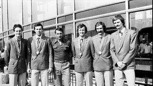 A murit Laurențiu Dumănoiu, mustăciosul medaliat olimpic la volei și câștigător al CCE cu Dinamo. "A mai dispărut o valoare"