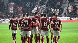 Favoritul lui Dan Şucu, noul idol din Giuleşti, la doar 18 ani! Fotbalistul lăudat de patron a marcat în Rapid - UTA şi Borza nu mai pare o pierdere