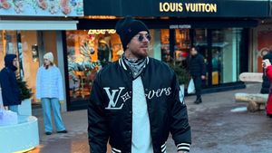 „Tata a făcut niște greșeli în viață”. Cine e omul care l-a crescut pe Denis Alibec când a fost lăsat singur