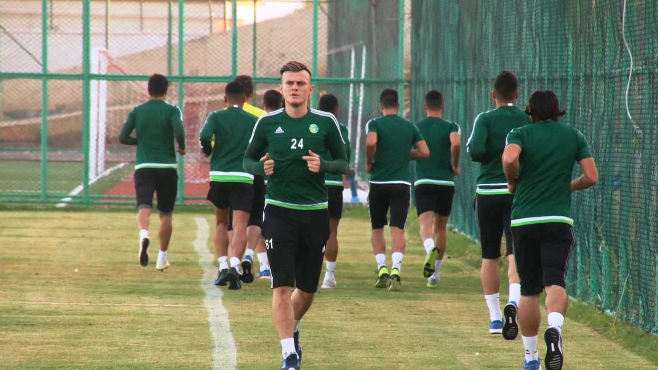 INTERVIU | Românul care joacă fotbal la granița turco-siriană: "Zburăm foarte mult, îmi e teamă că se poate întâmpla ceva". Andrei Marc nu uită de Dinamo: "Mi-e dor de meciurile cu Steaua, dar trebuie să fie atenți să nu rateze playoff-ul"