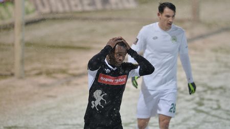 Scandal la Chiajna! Jucătorii se contrazic: "El are banii la zi? Eu nu-i am! Televiziunile să facă ceva, nu e normal". UPDATE | Reacția președintelui clubului: "Îmi pare rău că nu am acționat atunci când m-a atenționat antrenorul"