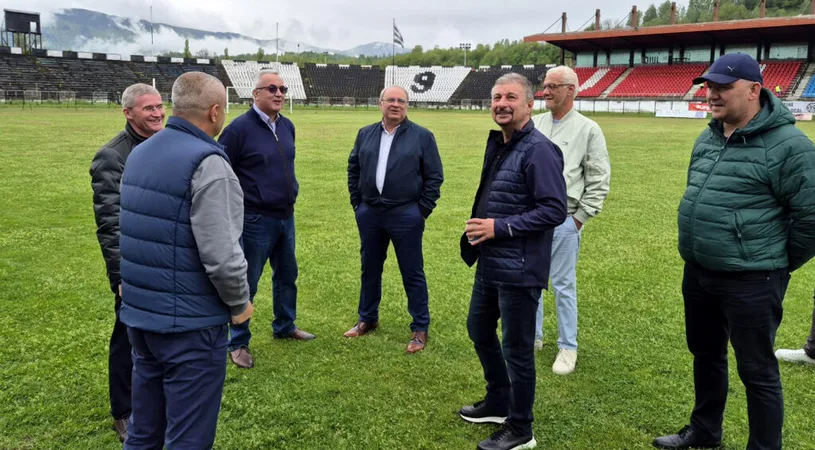 Corvinul a promovat în prima ligă, dar încă nu știe pe ce stadion va începe noul sezon. ”Avem trei variante de rezervă. Urmează să primim răspuns”
