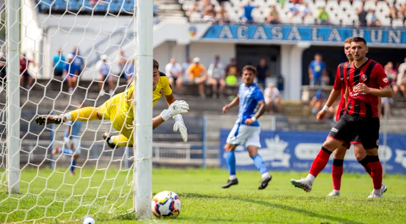 Robert Ilyes, din nou nemulțumit de jocul ciucanilor, acum contra Corvinului: ”Ne-au dominat în toate capitolele. Cu atitudinea asta nu cred că putem juca în viitor”