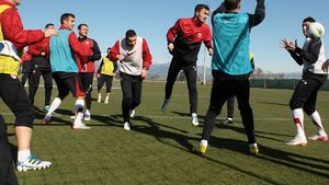 TARE DE TOT! Cum le transmit "câinii" adversarilor că jucătorul dorit de ei e 'CEL MAI BUN de la Dinamo' :)  Jucătorul antrenat pentru EXPORT: