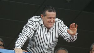 Becali: "Tudor este roman adevarat"