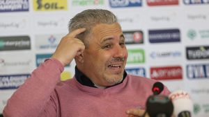 Cum a reacționat Marius Șumudică, după ce Denis Alibec a declarat că va lua lecții de la el când se va apuca de antrenorat: „Trebuie să te faci plăcut!”