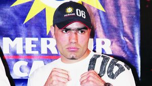 Bogdan Dinu l-a învins pe francezul Mickael Vieira într-o gală la Montreal