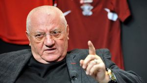 Dumitru Dragomir distruge transferul lui Dan Şucu! S-a convins că Gigi Becali e maestru emerit în afaceri: „Are două viteze! A scăpat de toți lenții, credeam că e nebun el, dar avea dreptate”