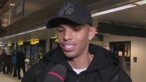 Rivaldinho a efectuat vizita medicală și urmează să semneze cu Dinamo. "N-am stângul lui tata, dar marchez. Asta vreau să fac aici!". Ce a spus brazilianul după terminarea testelor medicale