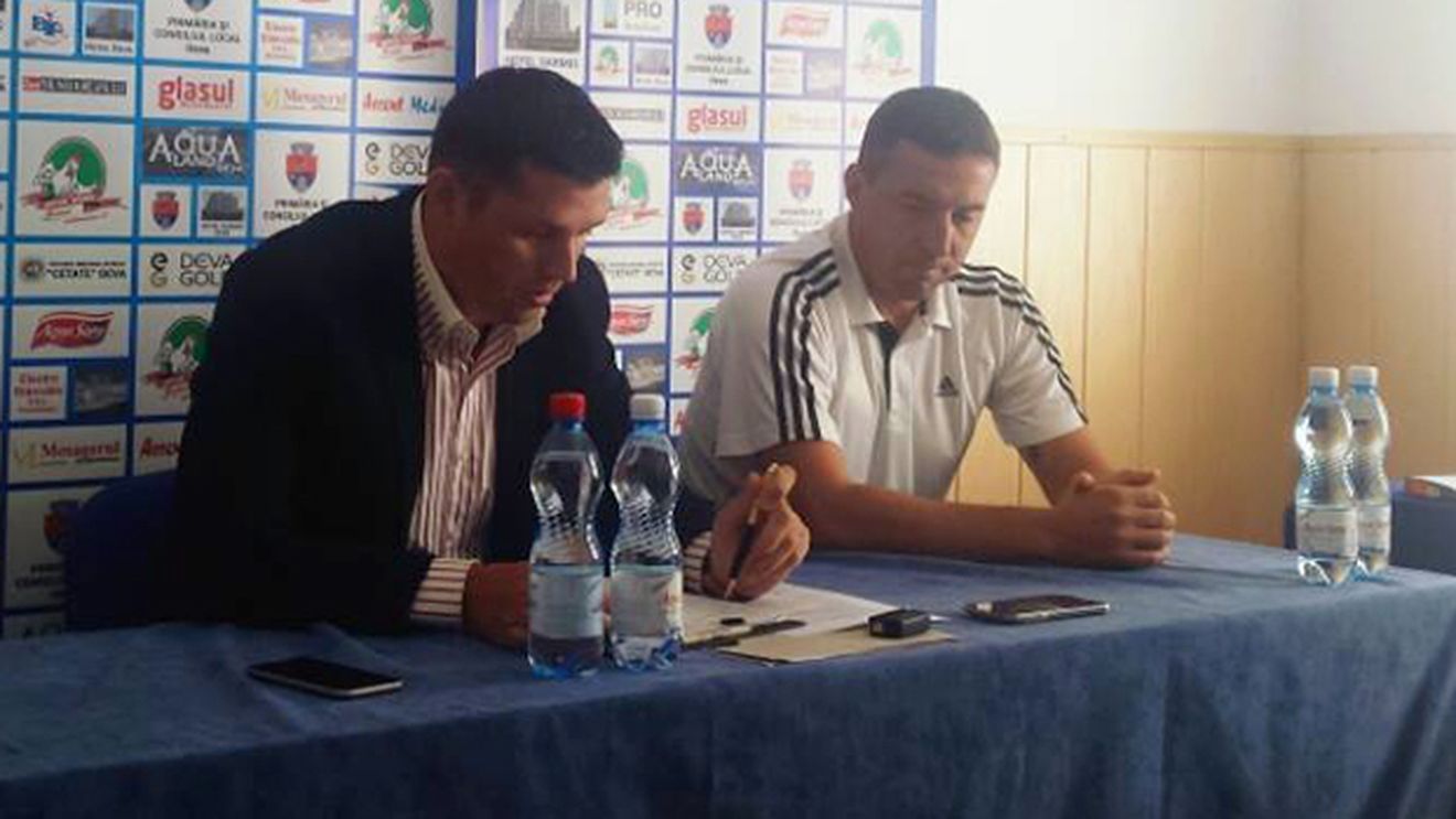 UPDATE: FCSB și-a pus antrenor în acte un fost fotbalist de la Dinamo: "Am jucat un an acolo, dar nu mi-e rușine. Vă dați seama că nu mă așteptam. Când auzi Steaua..."