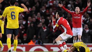 'Drama' lui Cesc: "Sunt socio al BarÃ§ei, dar sunt căpitanul lui Arsenal"