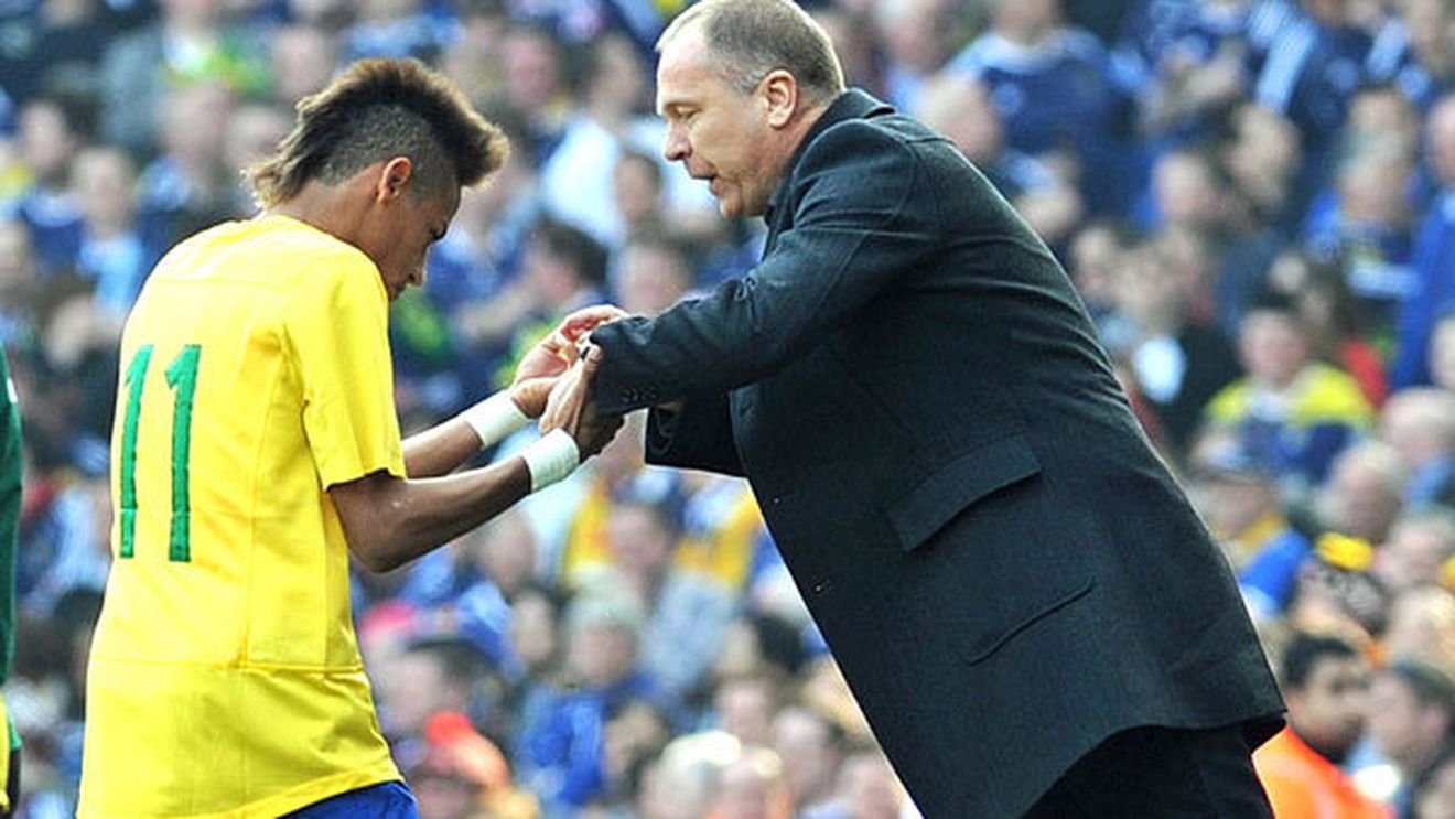 Românii i-au făcut pe brazilieni să-și huiduie naționala, selecționerul sud-americanilor se plânge:** "Vedeți doar părțile negative"