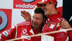 Ross Brawn, unul dintre cei mai apropiați colaboratori ai lui Schumacher, a luat cuvântul: "Sunt convins că milioane de oameni care sunt încă fanii lui Michael vor înțelege"
