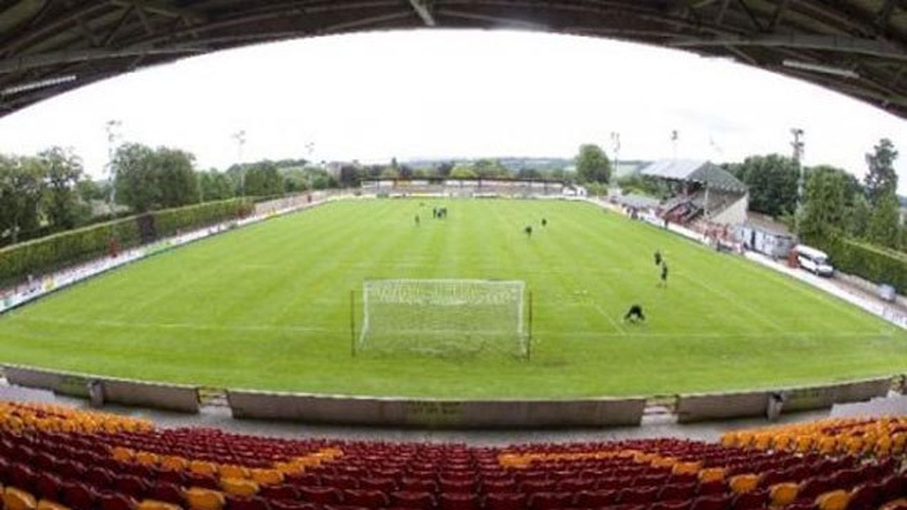 Se întâmplă în Scoția:** Un club poate fi exilat de pe propriul stadion din cauza unui boschet!