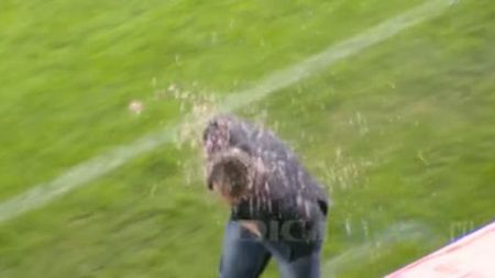 Reghecampf face lumină în cazul gestului care i-a isterizat pe fanii rapidiști de la "0":** "Eu nu vorbeam cu ei, ci discutam cu un prieten"