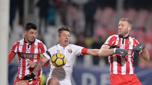 Jucător vs. antrenor, ultimul "război" din Liga 1: "De ce cauți scuze? Nu tu ai făcut lotul, nu tu ai făcut transferurile?" Fotbalistul care a avut un mesaj de transmis
