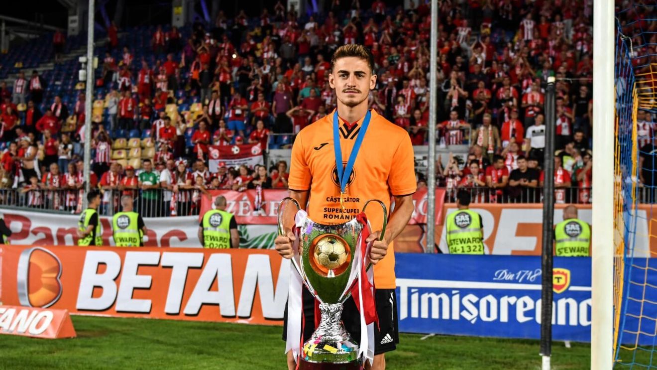 Povestea emoționantă a fotbalistului Rareș Ispas. În copilărie a făcut naveta zilnic, timp de 5 ani, 100 de kilometri dus-întors, pentru a juca fotbal la CFR Cluj, iar la 12 ani a rămas fără tată | SPECIAL