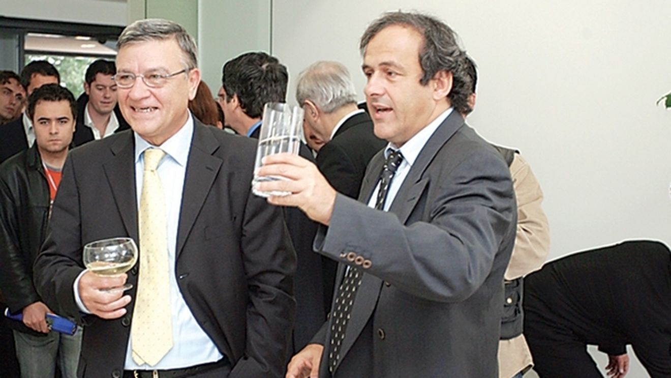 Mircea Sandu are încredere în prietenii Platini și Blatter. "Sper să-și demonstreze nevinovăția cât de curând"