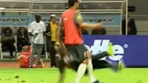 Tackling-ul care spune "mai stai în Brazilia!"** Cum a aflat Neymar într-o secundă că nu e gata pentru Real sau BarÃ§a