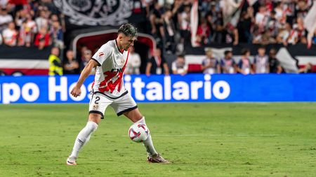 Andrei Rațiu, ce lovitură! Lângă starurile de la FC Barcelona într-o echipă stelară