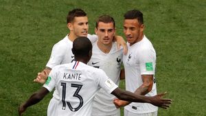 Controverse privind penalty-ul Franței! Cum au comentat oamenii de fotbal deciziile luate de arbitrul finalei: "Sută la sută a fost așa"