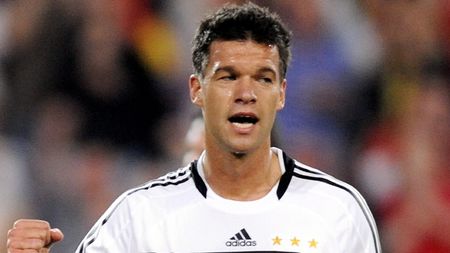 Michael Ballack:** "Nu este nicio problemă că jucăm contra Rusiei pe gazon artificial!"