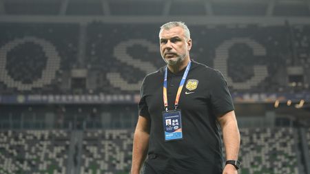 Cosmin Olăroiu are din nou Emiratele la picioare! Românul e lider, după un meci intens