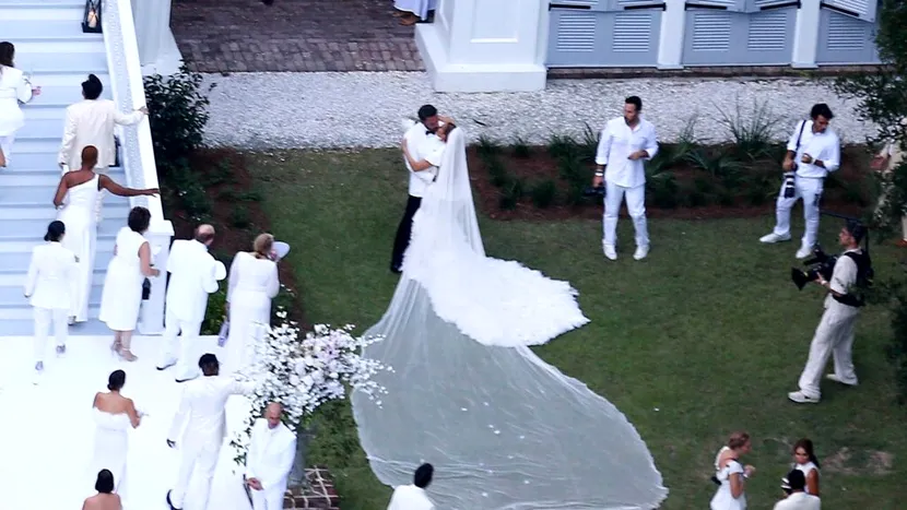 Cadoul special pe care Ben Affleck și Jennifer Lopez l-au oferit invitaților la nuntă