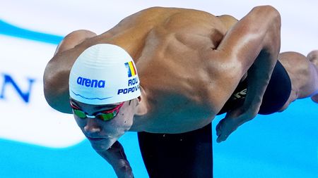 David Popovici mai rapid în apă decât un urs polar sau un tigru. Viteza din finale e uluitoare, peste a oricărui alt animal terestru care înoată
