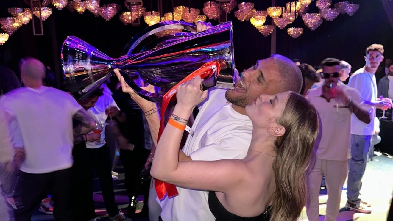 Bîrligea a plecat cu Antonia într-o vacanță romantică la Milano. S-au văzut cu o cântăreață