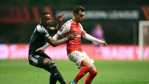 Clubul din Superliga l-a prezentat pe jucătorul transferat de la „galactica” Sheriff Tiraspol! Cu cine a semnat mijlocașul malawian Charles Petro: „Îi urăm mult succes”