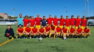 Acționarul din Saint-Tropez. România a participat, cu două selecționate, pe Coasta de Azur, la campionatul mondial de fotbal pentru juriști. Un fost stelist a fost antrenor- jucător, în timp ce Andrei Nicolescu, șeful lui Dinamo, și-a condus echipa din postura de „secund” | EXCLUSIV