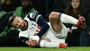 Radu Drăguşin e deja istorie la Tottenham. Echipa lui Ange Postecoglou negociază transferul cu Chelsea, după ce a semnat deja un înlocuitor pentru român