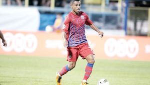 Pentru unul mumă, pentru altul ciumă! Stan joacă după muzica lui Becali:** l-a scos din lot pe omul adus la cererea sa! Cum va arăta Steaua la Târgu Mureș