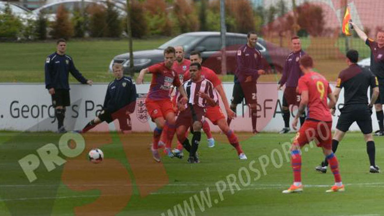 Victorie fără glorie! Steaua - Notts County 2-0! Iasmin Latovlevici a marcat cu un lob superb, Mihai Costea a înscris din nou