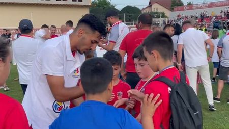 Fotbalistul care se compara cu Mbappe și despre care Dumitru Dragomir spunea că „nu sunt cinci ca el în lume” a oferit un moment adorabil după ce a promovat cu echipa sa | VIDEO EXCLUSIV