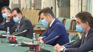 Șefii fotbalului, față în față cu Orban! Gică Popescu a insistat ca Liga 1 să se dispute cu spectatori. Premierul i-a răspuns sec