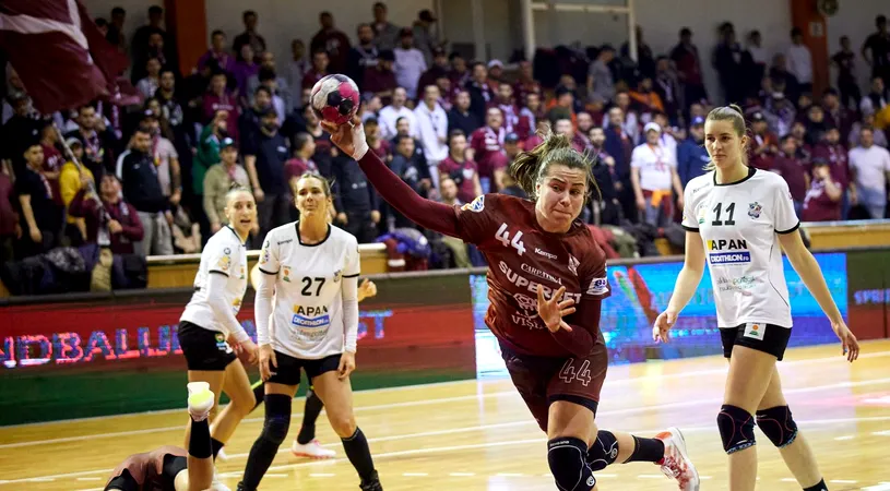 Nebunie în Liga Națională de handbal feminin! Victorii clare pentru Rapid și CSM București. Atmosferă superbă în Giulești! Cum arată clasamentul la vârf