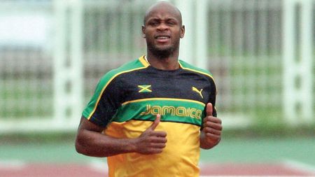 Powell se disculpă: "Preparatorul fizic mi-a recomandat să iau  suplimente alimentare"