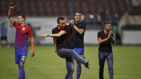 Steaua, BONUS de 1 milion de euro în 10 zile!** "Noi high speed, alții offline! O fi de la router?"