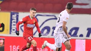 Darius Olaru, „pedepsit” după ce a marcat două goluri în partida Gaz Metan - FCSB! Decizia surprinzătoare a antrenorului Toni Petrea