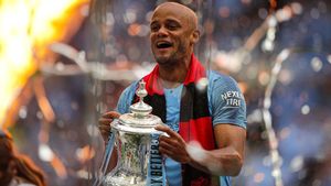 VIDEO | "Tipic mie, nu?" Incredibil. Vincent Kompany a chemat toți "greii" să joace în meciul său de adio, dar s-a accidentat și nu va fi pe teren