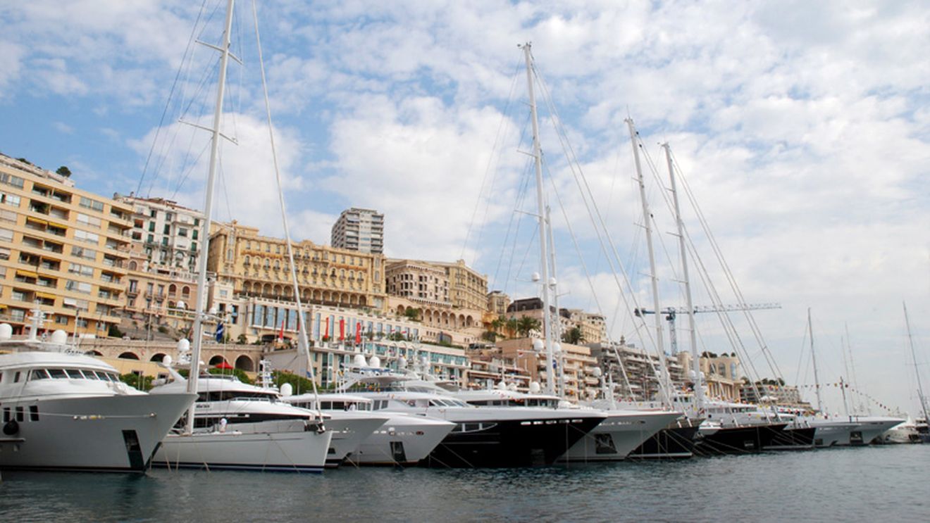 Abramovich pierde un yacht la poker