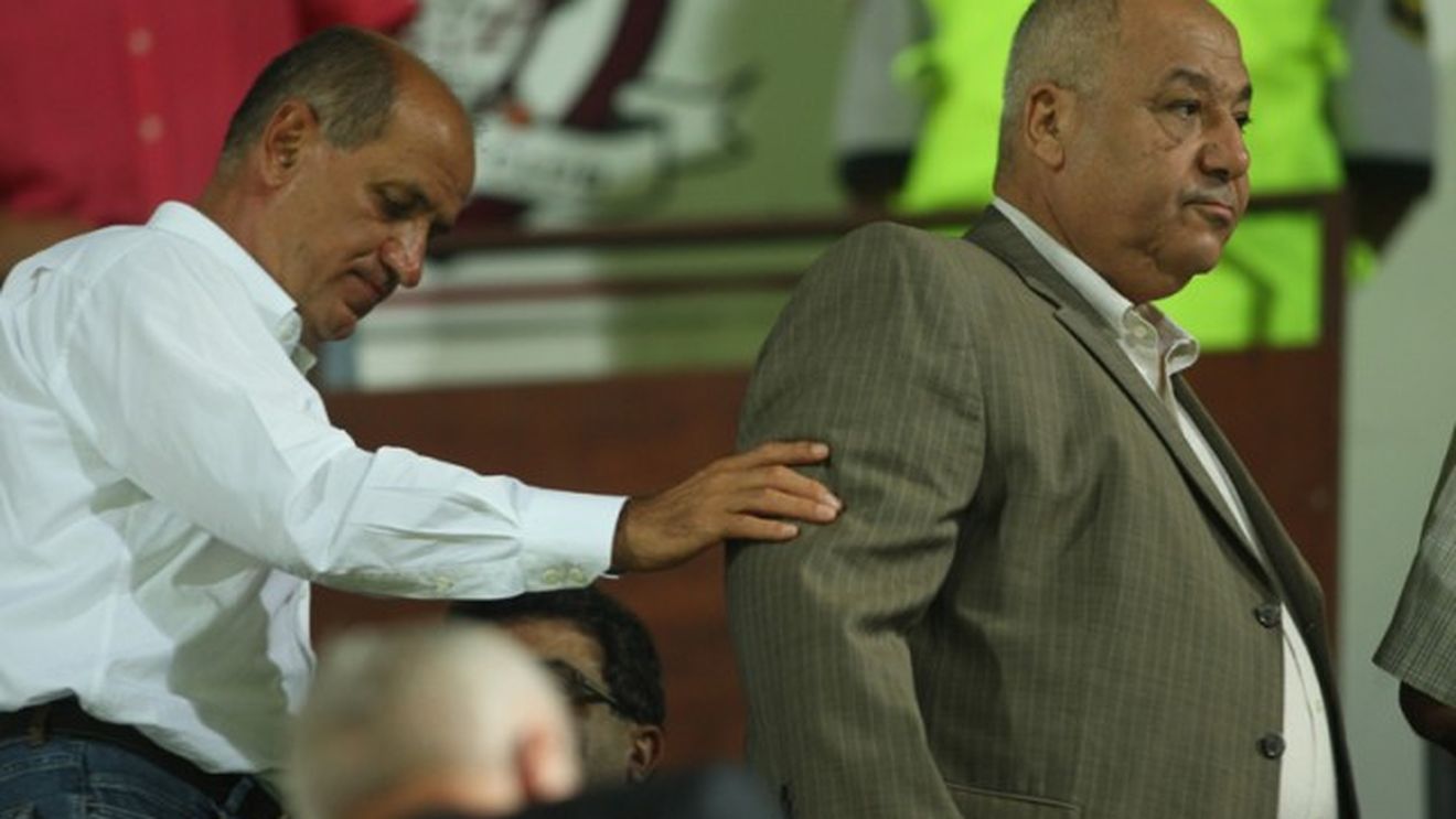 "Noi muncim și Copos se plimbă cu barca"